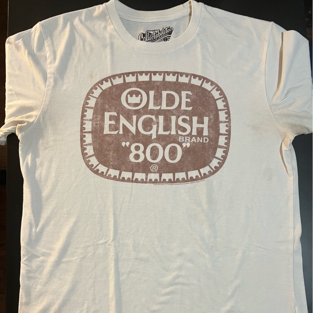 “Olde English Malt Liquor”Old Navy White Collectabilitees T-Shirt